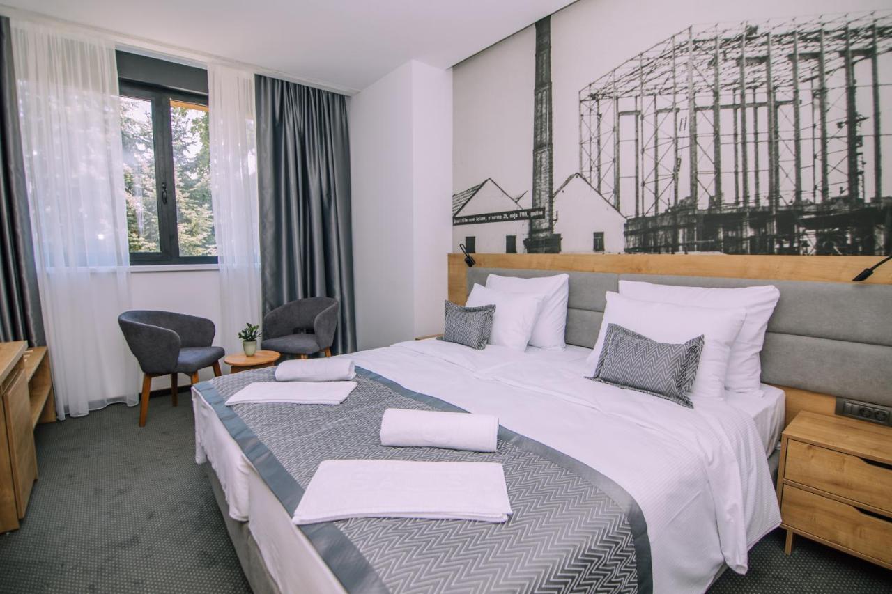 Hotel Salis Tuzla Eksteriør billede