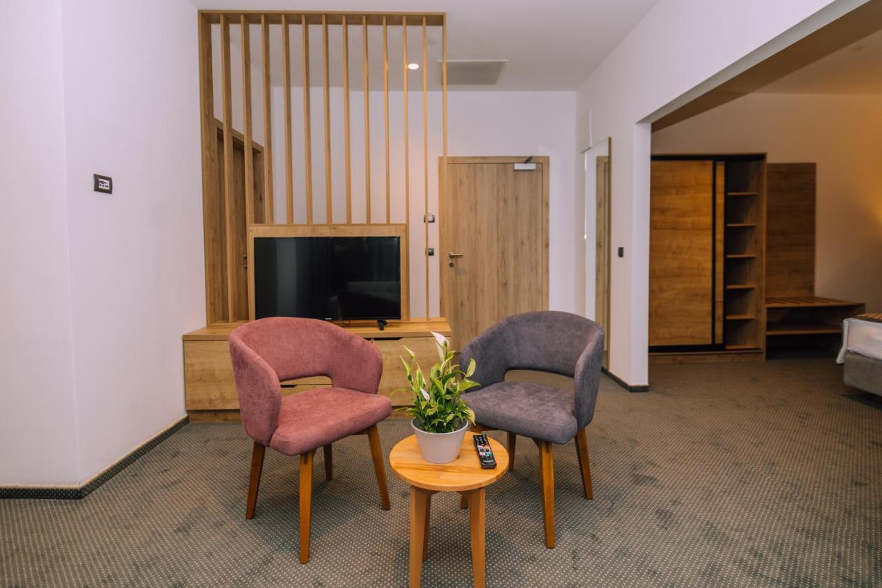 Hotel Salis Tuzla Eksteriør billede